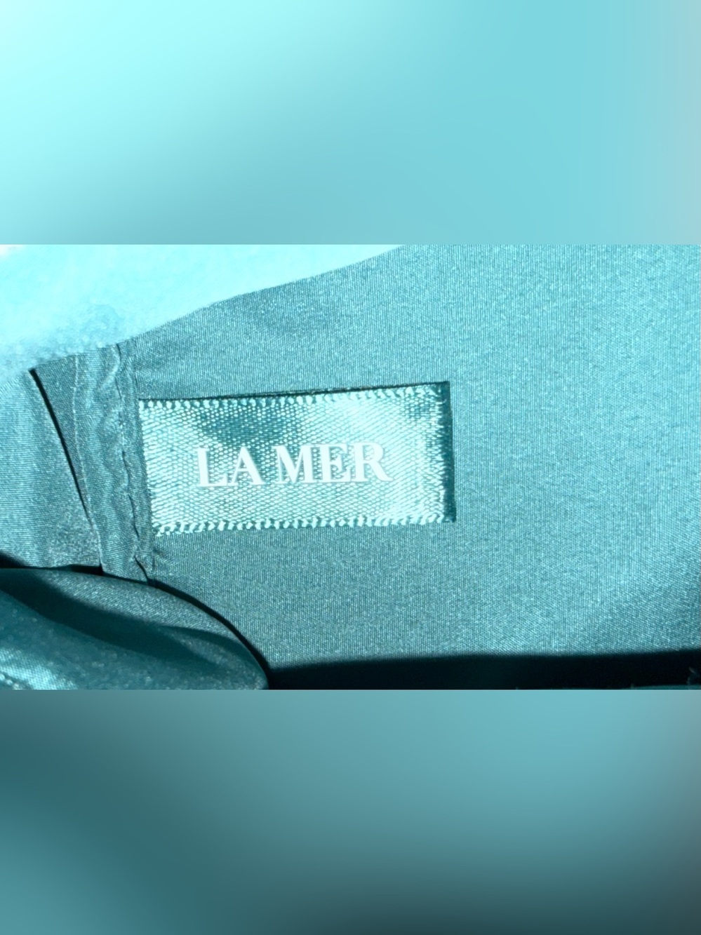 La Mer Blue Makeup Bag, Including 5 Piece La Mer Makeups - Picture 5 of 11